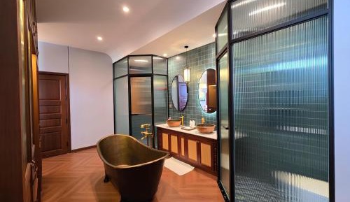 Deluxe Double Room with Bath