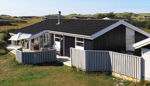 Three-Bedroom Holiday Home 