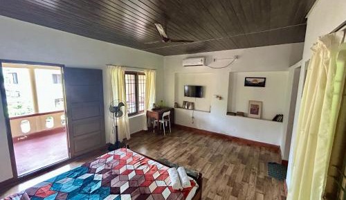 King Room with Balcony