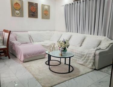 Deluxe Two-Bedroom Apartment with Garden View