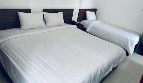 Economy Triple Room