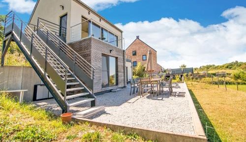 Three-Bedroom Holiday Home 