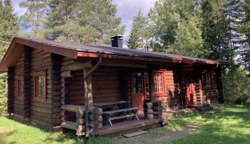 Four-Bedroom Cottage with Sauna