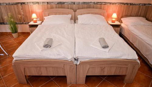 Triple Room with Private Bathroom