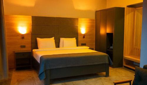 Deluxe Double Room with Balcony