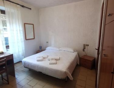 Room #1469288002