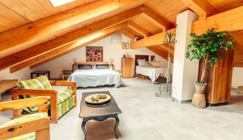 Room #1475263601