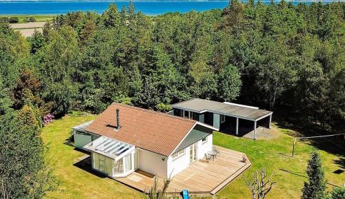 Three-Bedroom Vacation Home 
