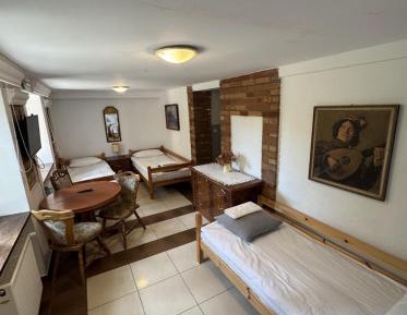 Basic Triple Room