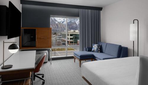 King Room with Sofa Bed and Mountain View