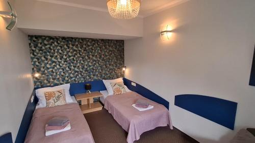 Room #938096307