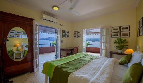 Villa with Sea View