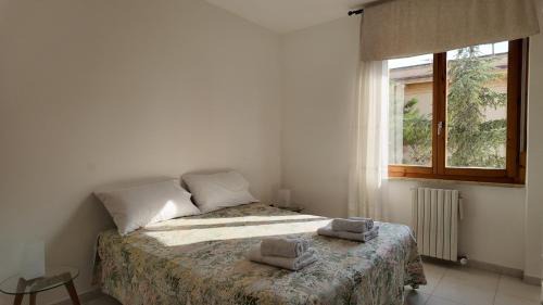 Three-Bedroom Apartment with Balcony