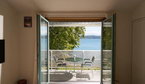 Suite with Lake View