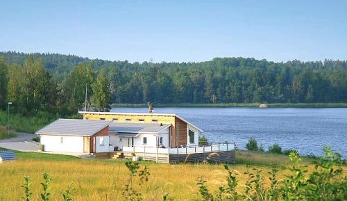 Three-Bedroom Holiday Home 