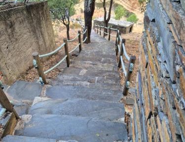 Deluxe Double Room (2 Adults + 1 Child)