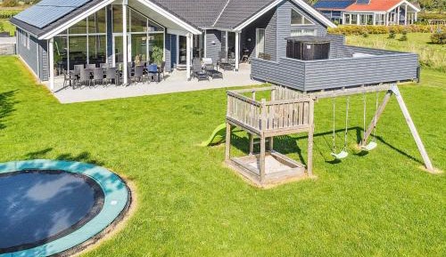 Six-Bedroom Holiday Home