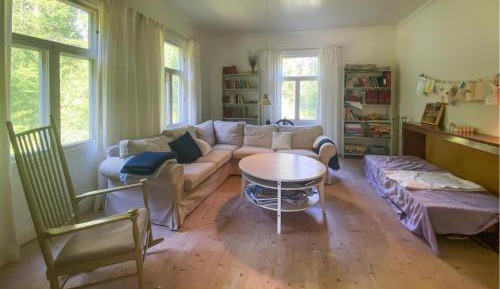 Five-Bedroom Holiday Home