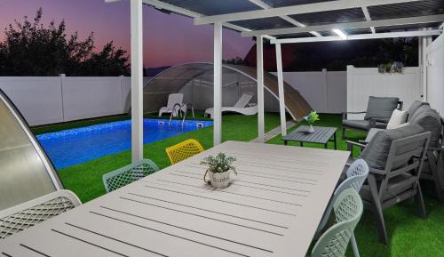 Superior Family Room