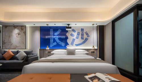 Deluxe Double Room (2 Adults + 1 Child)