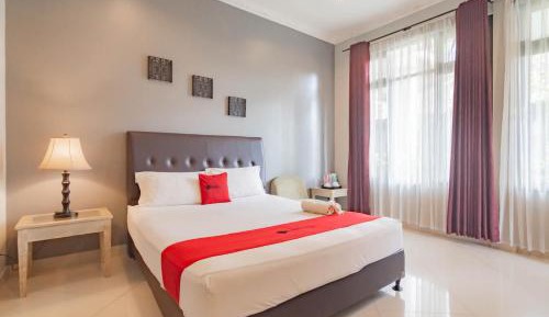 RedDoorz Double Room