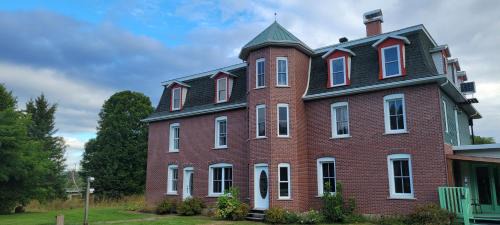 Four-Bedroom Apartment
