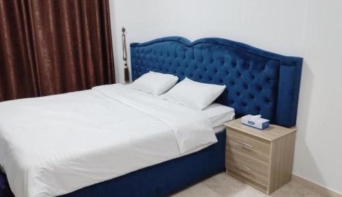 Deluxe Double Room with Side Sea View