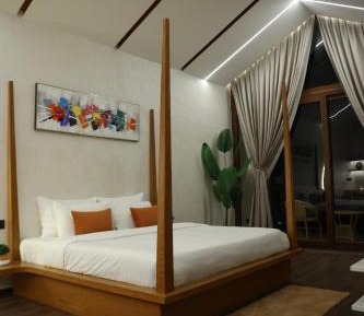 Queen Room with Balcony