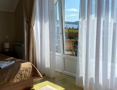 Family Room with Mountain View