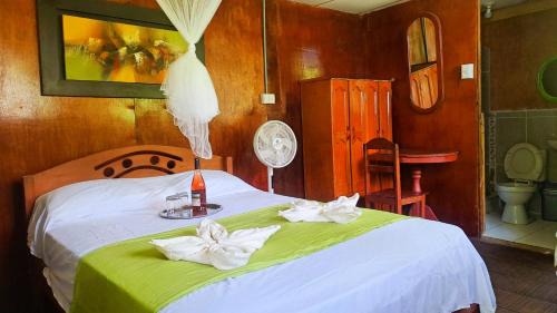 Bungalow with Garden View