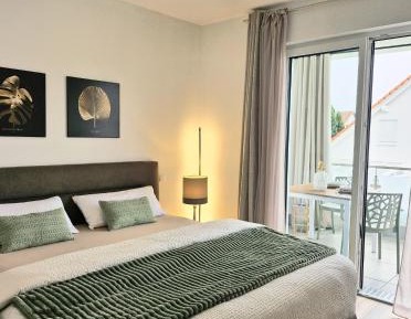 One-Bedroom Apartment with Balcony