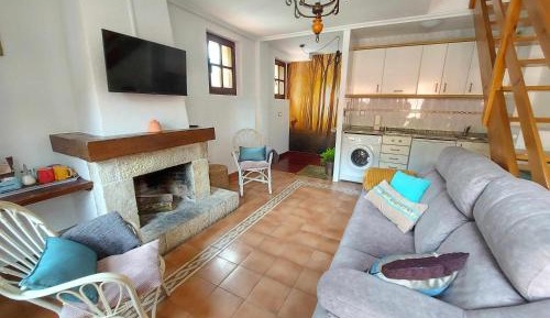 Apartment with Mountain View