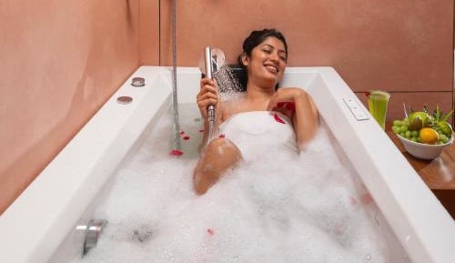 King Room with Spa Bath