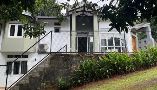 Apartment with Garden View