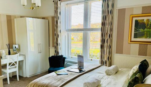 Large Double or Twin Room