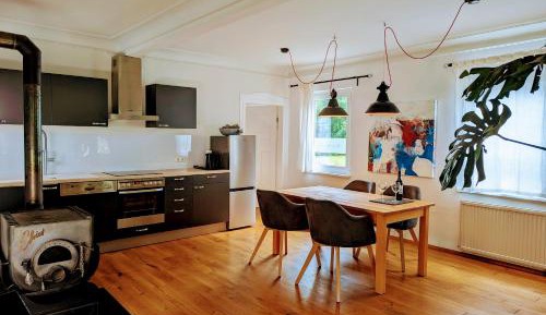 Superior One-Bedroom Apartment