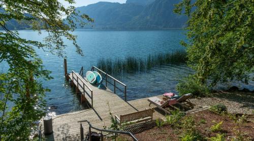 Three-Bedroom Apartment with Lake View