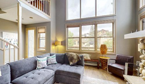 Four-Bedroom Holiday Home