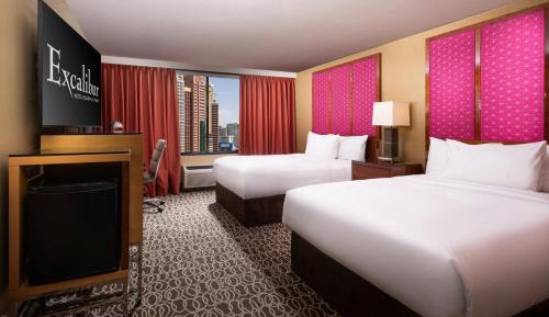 Newly Renovated Resort Tower Two Queen