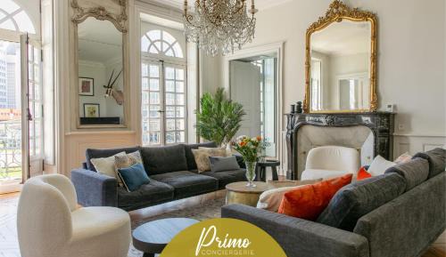 Apartment with City View