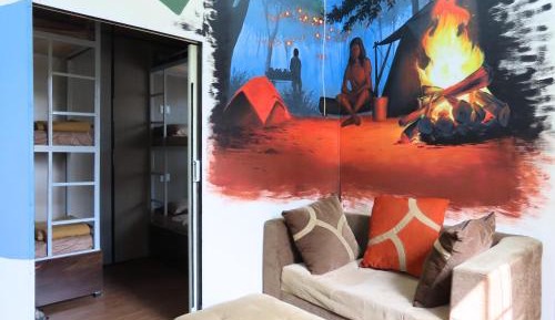 Single Bed in Mixed Dormitory Room