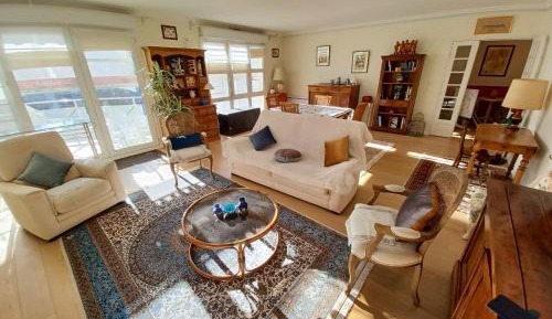 Three-Bedroom Deluxe Apartment