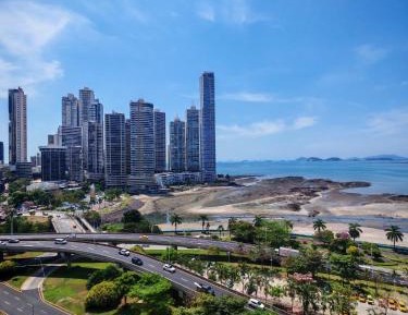 Studio Apartment with Sea View