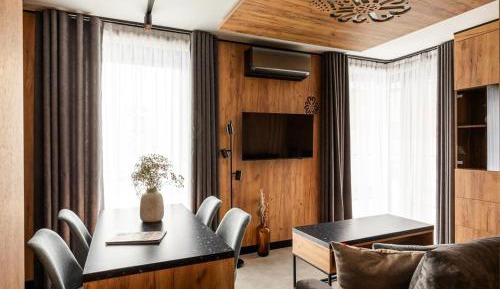 One-Bedroom Apartment with Balcony