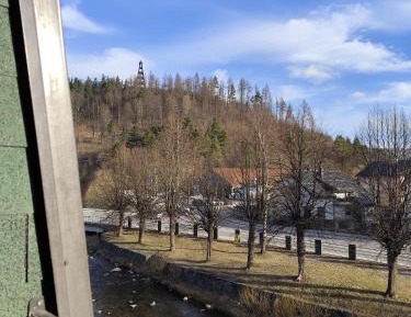 Twin Room with Private Bathroom