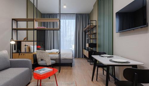 Studio - King-size Bed