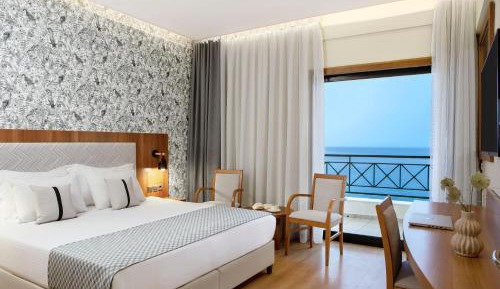 Premium Two-Bedroom Side Sea View