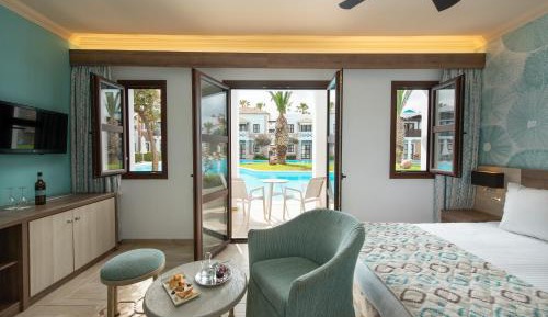 Deluxe Bungalow