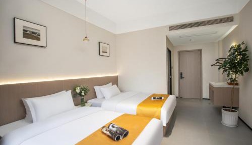 Standard Twin Room with Garden View