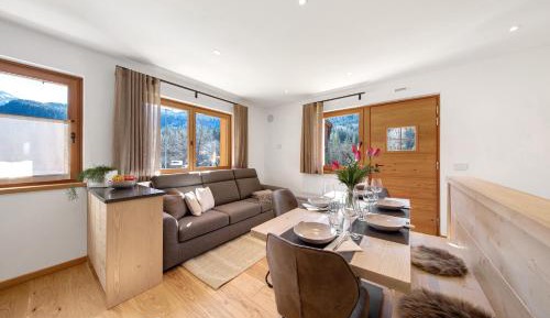 Three-Bedroom Superior Apartment